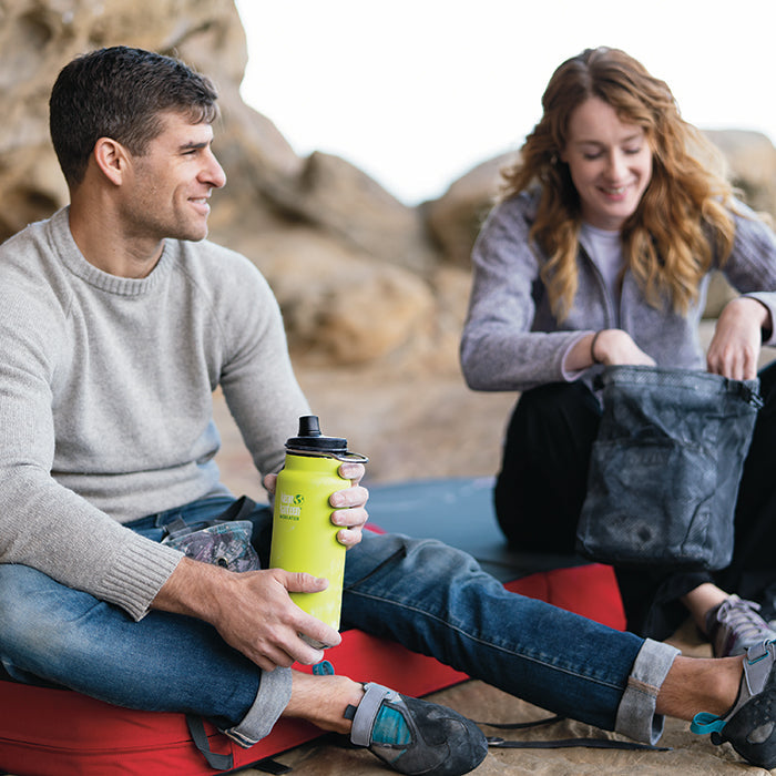 tkwide-chug-cap-z3 K32TKWSSL-JP-chug_cap_bouldering_lifestyle.jpg